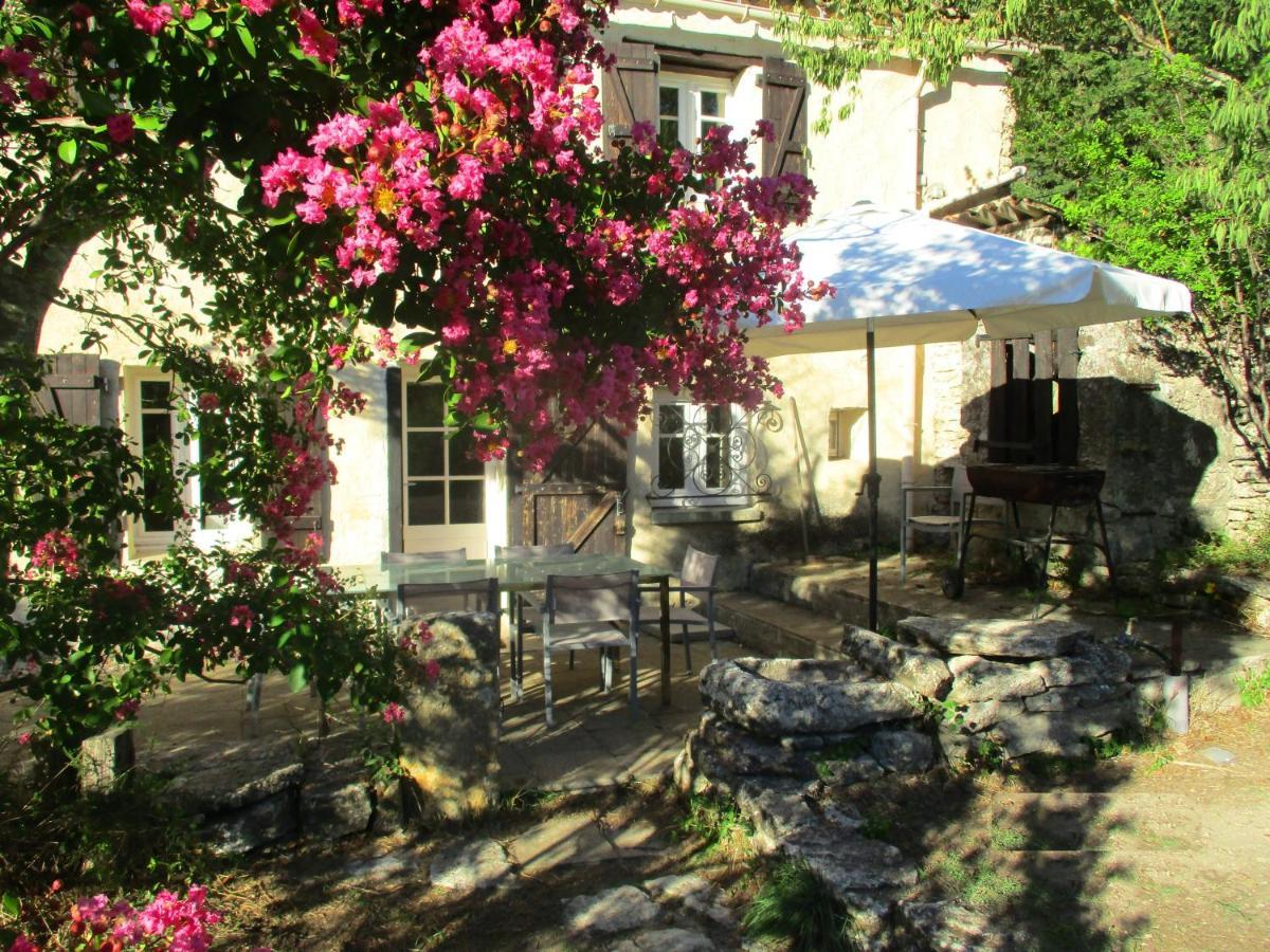 Le mas des Lilas Uzès Exterior foto